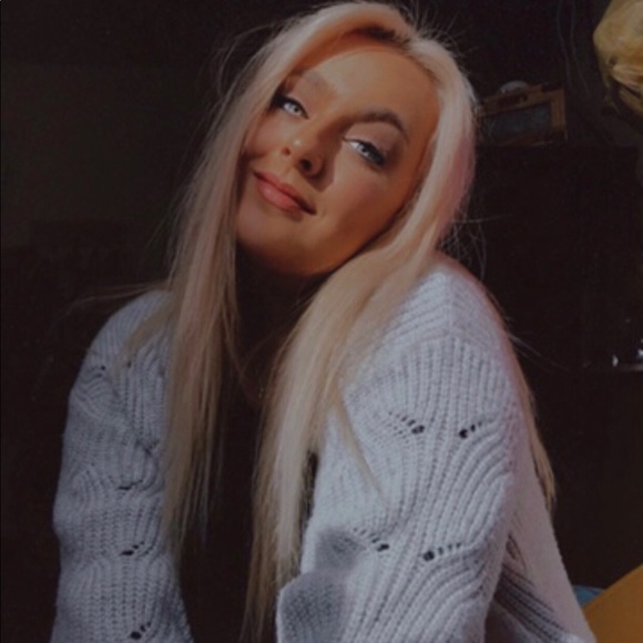 Meet your Posher, Kailey - Picture 8 of 8